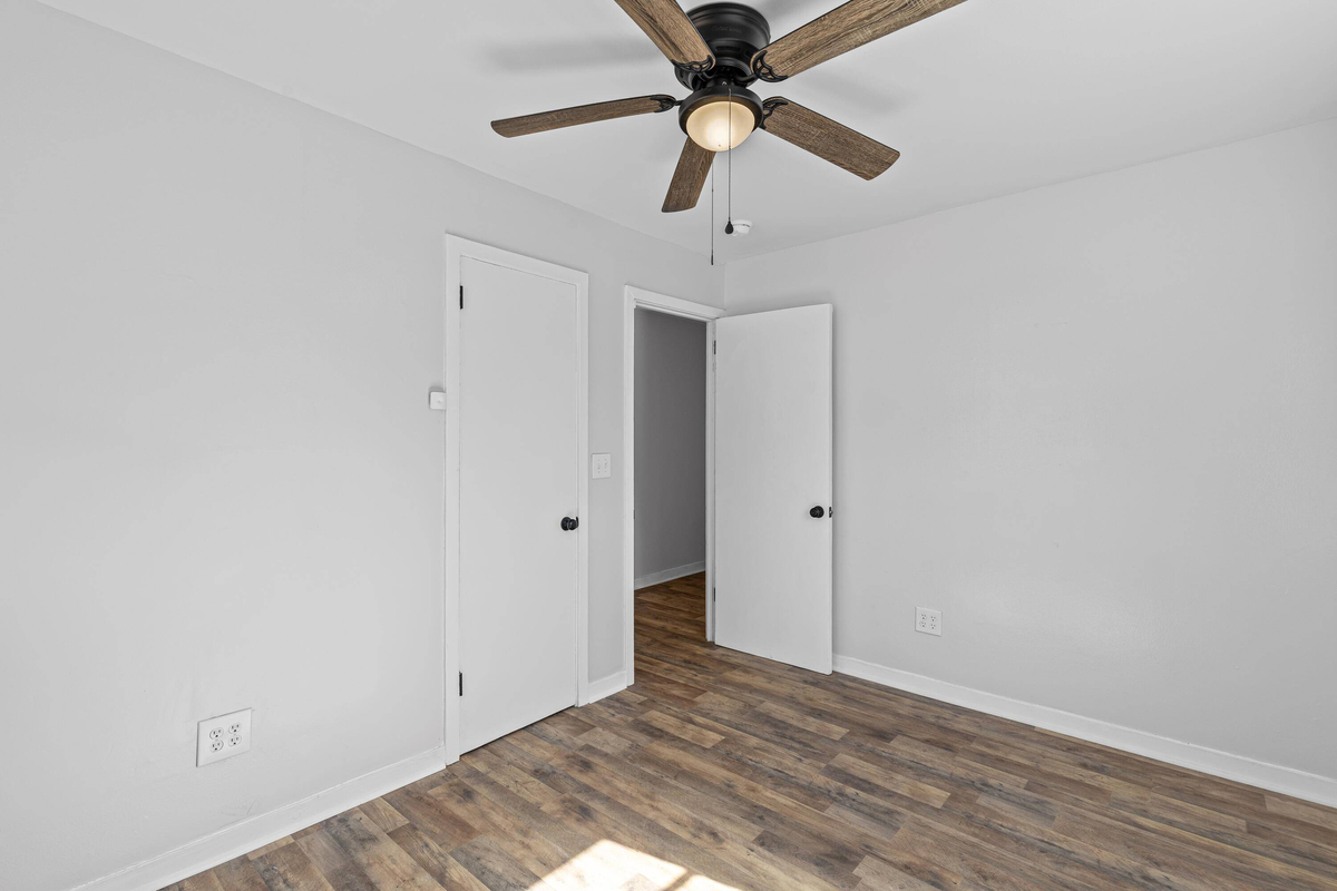 Featured Listing Image 14
