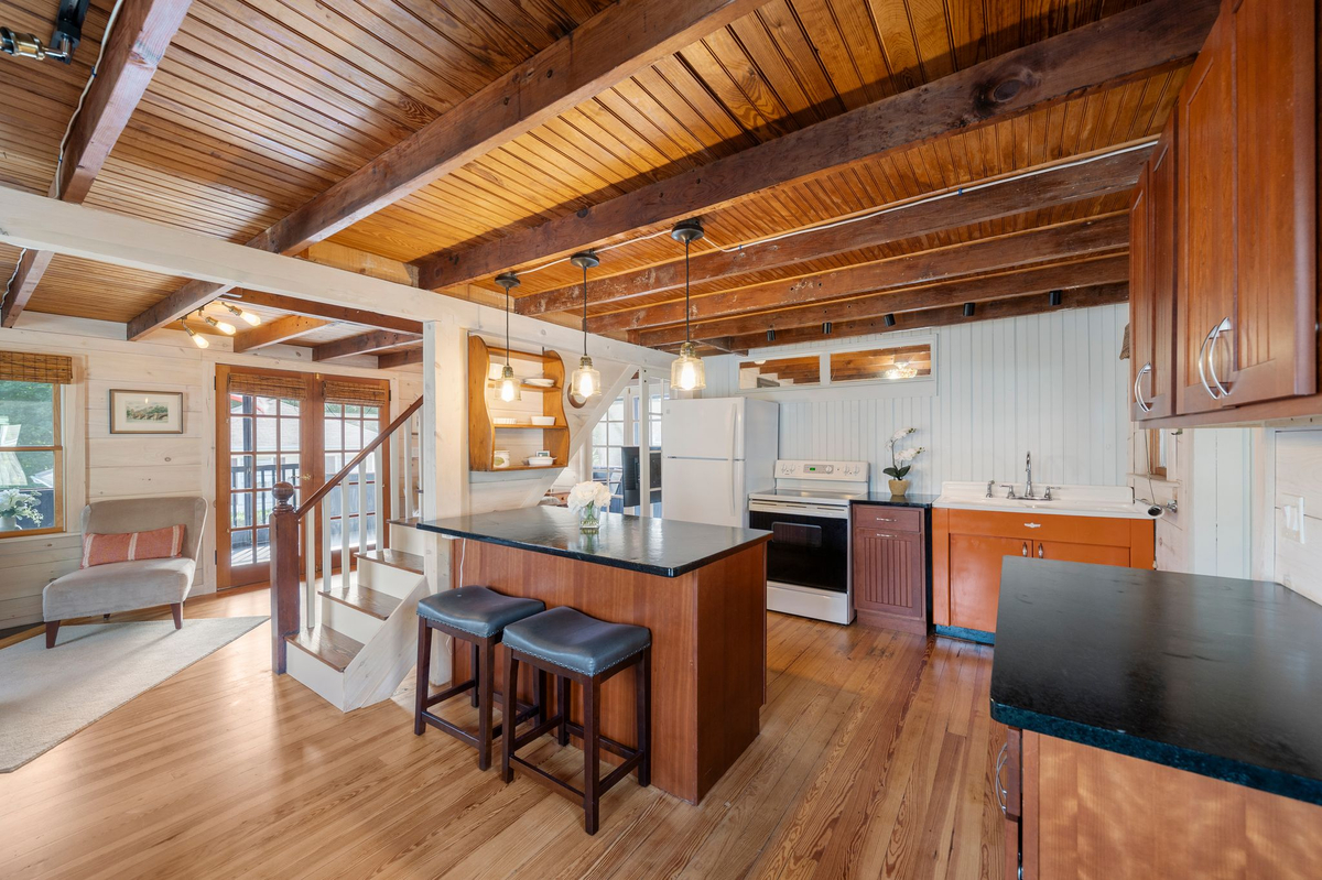 Featured Listing Image 5