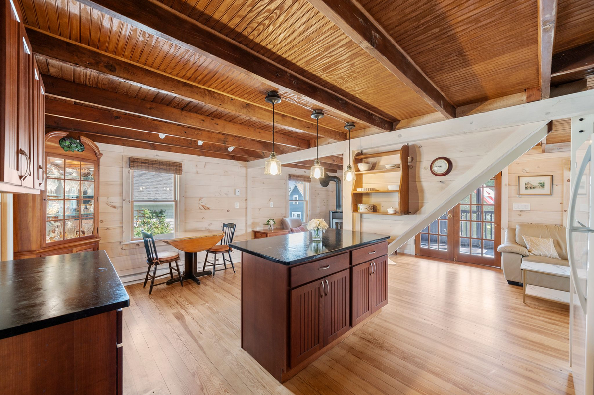 Featured Listing Image 5