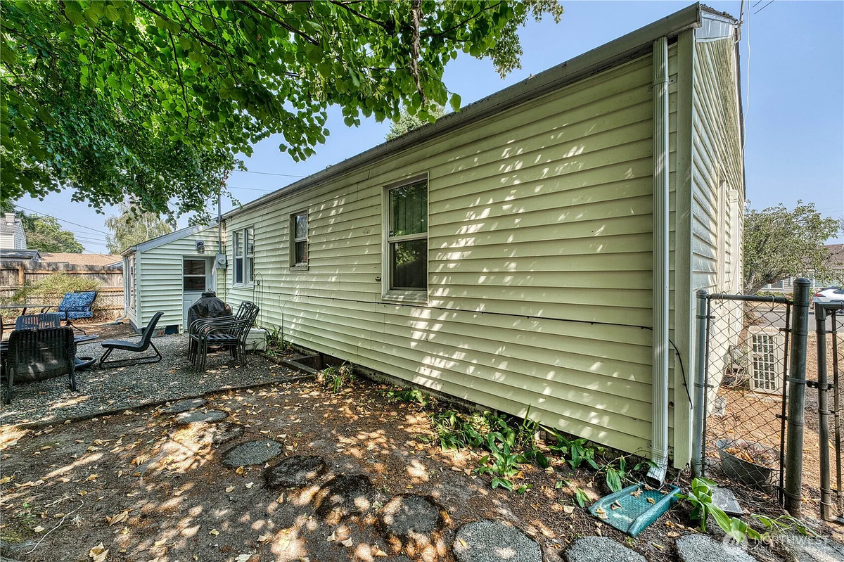 Featured Listing Image 16