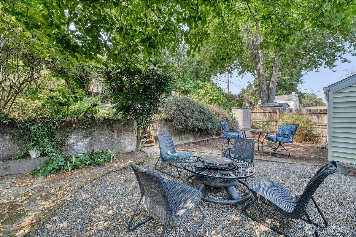 Featured Listing Image 18