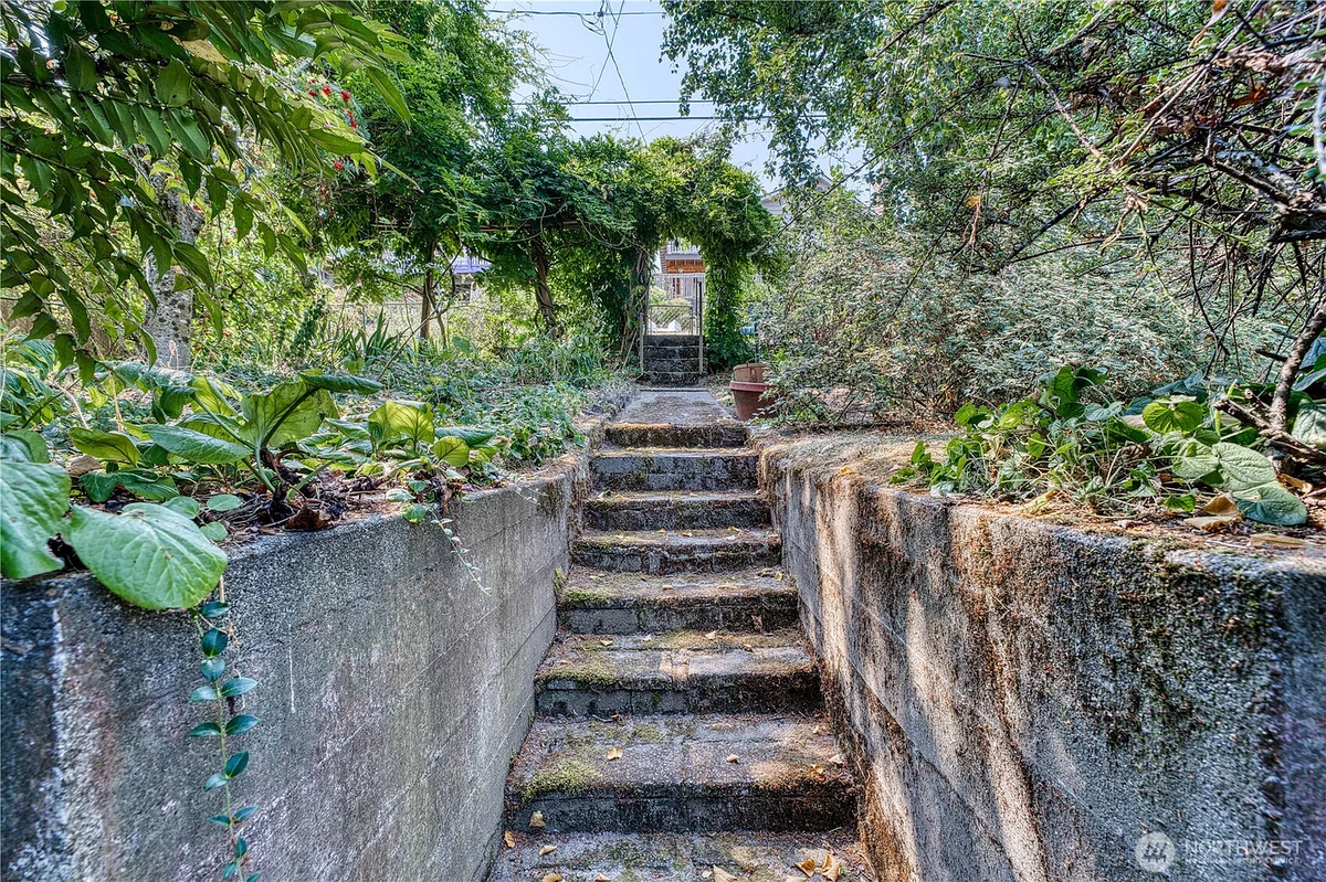 Featured Listing Image 20