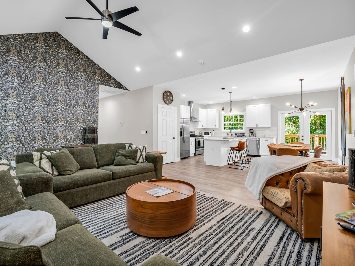 Featured Listing Image 3