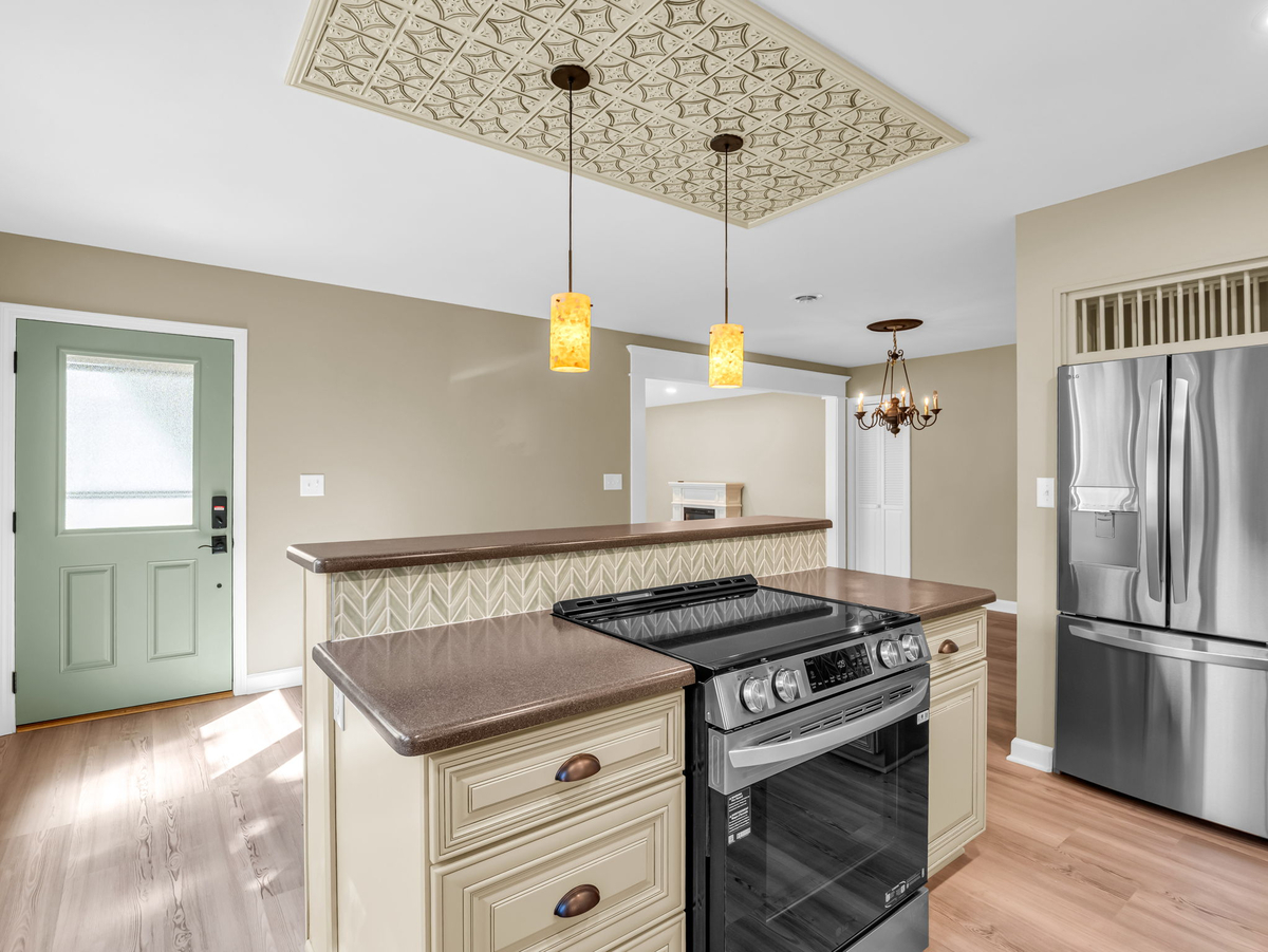 Featured Listing Image 10